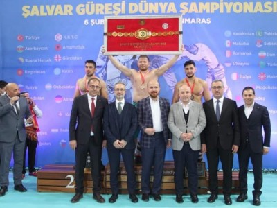 Şalvar Güreşi Dünya Şampiyonası 40 ülkeden 400 sporcunun katılımıyla gerçekleştirilmiştir.